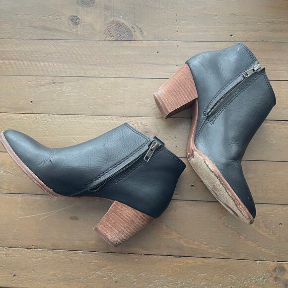 Madewell Leather Billy Boot - Picture 3 of 11